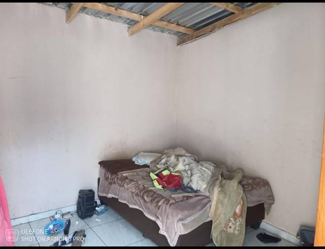 8 BEDROOM HOUSE FOR SALE IN VILLA LIZA